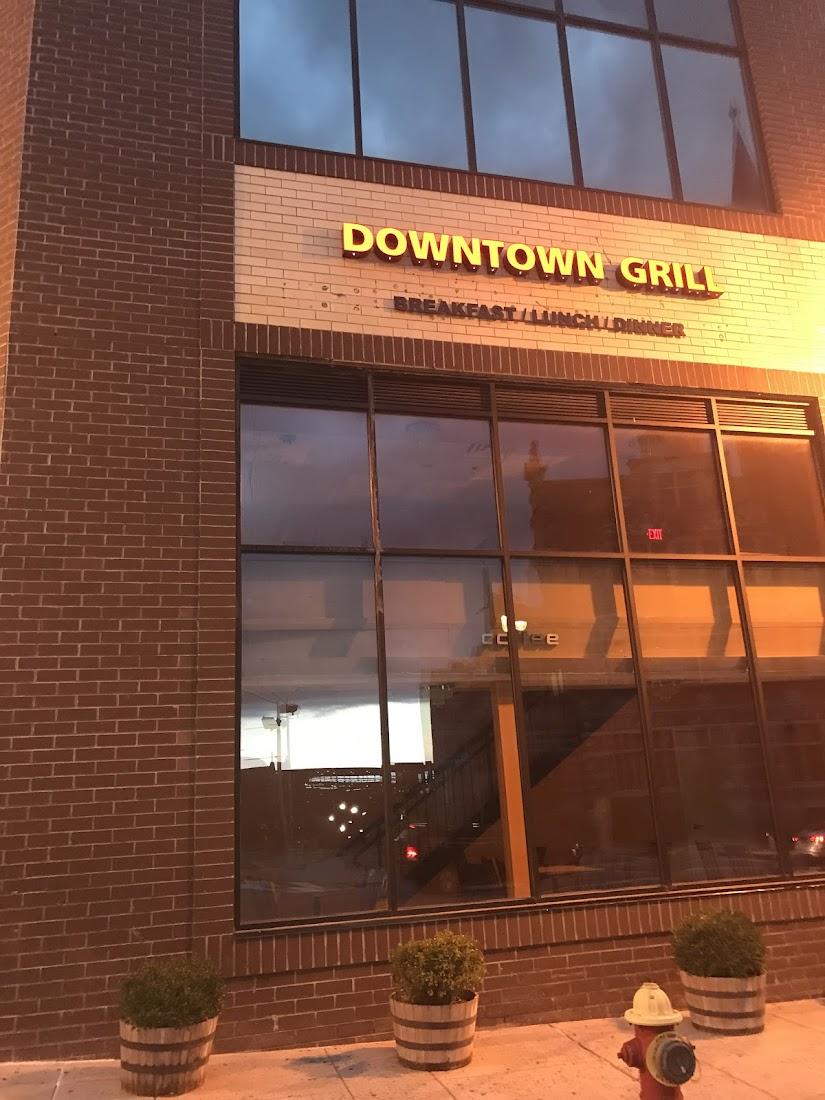 DOWNTOWN GRILL Gallery Image 6